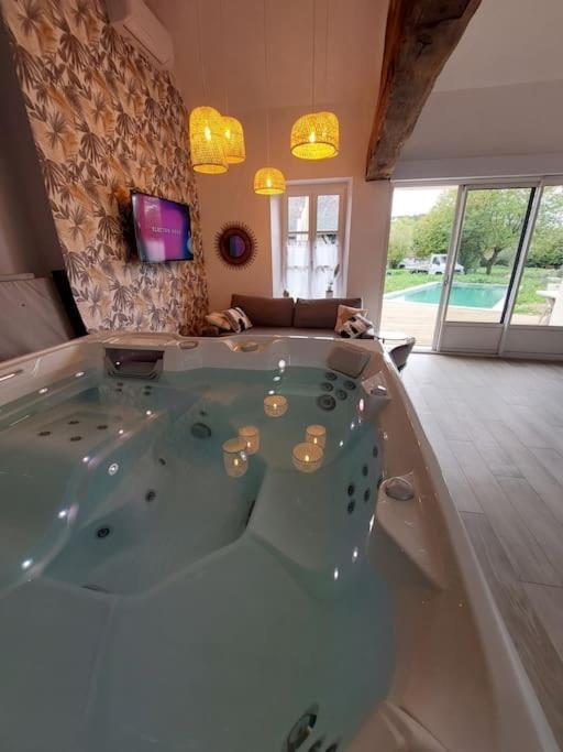 L'Incontournable - Loiret Spa Ladon Exterior foto